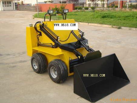 小型滑移装载机