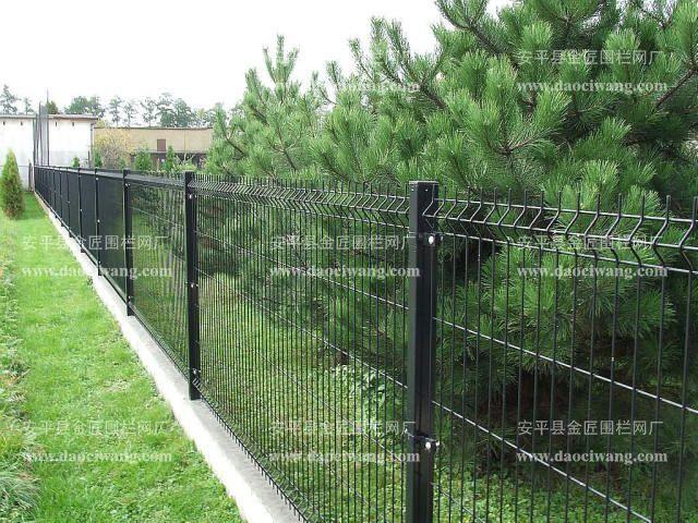 方型柱护栏网生产厂家、方型柱护栏网价格、方型柱护栏网定做