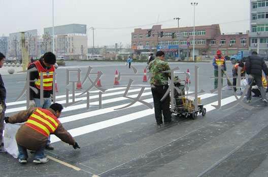 深圳划线，热熔划线，冷漆划线，热熔振荡划线,停车场涂车位线