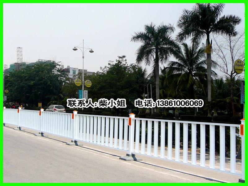 广告护栏，道路广告护栏，交通广告护栏，镀锌钢广告护栏