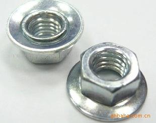 带垫螺母