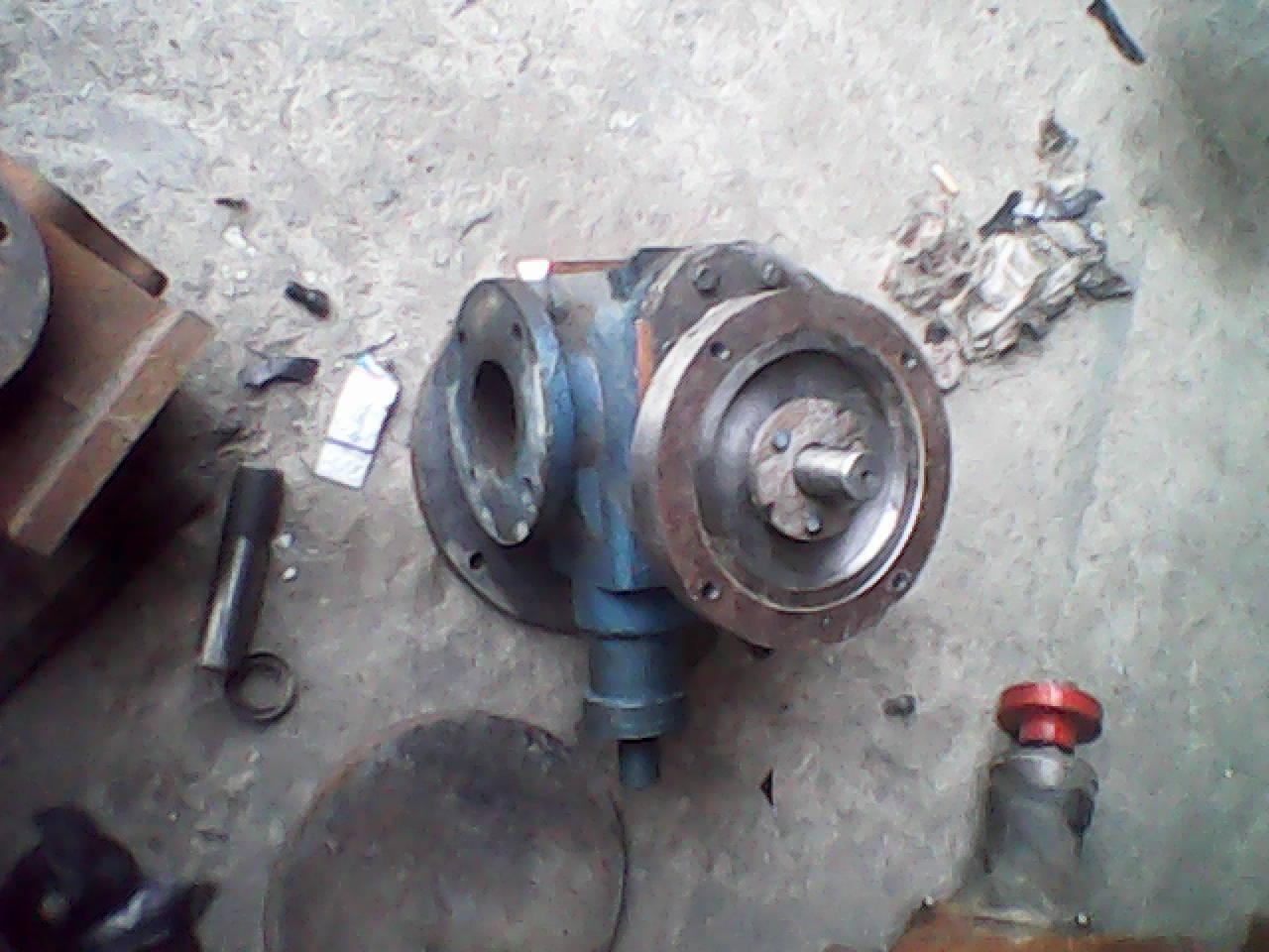 丁二烯计量泵的结构：