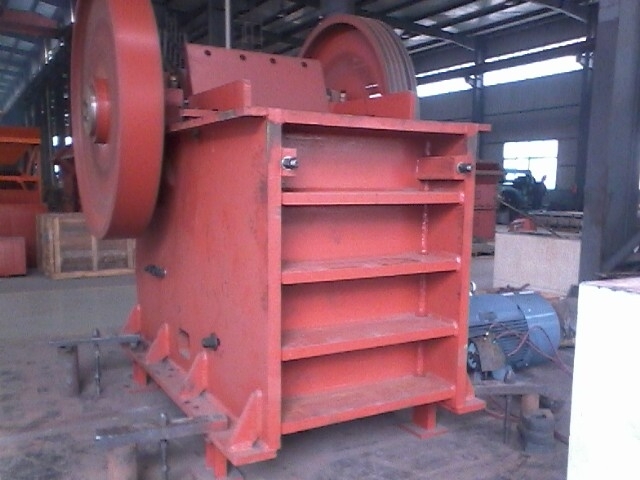 供应PE400×600颚式破碎机