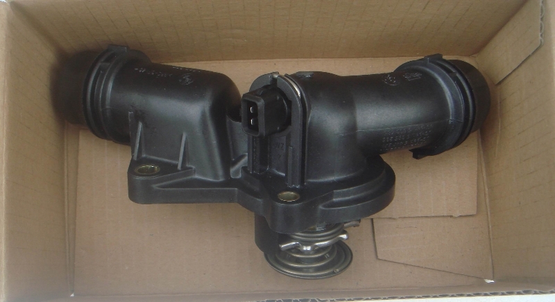 宝马X5节温器,怠速马达，发电机，油箱，水箱，散热器