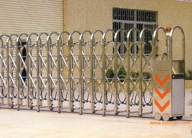 深圳伸缩门维修深圳防盗门深圳防火门祥龙翔