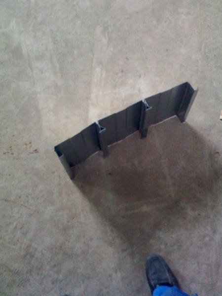 yxb54-200-600（b）钢承板