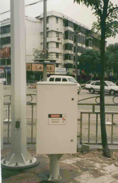 UTC1002感应式交通信号控制机