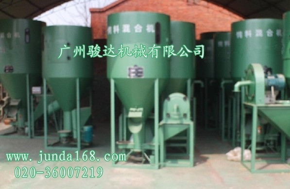 猪饲料搅拌机 牛饲料搅拌机 羊饲料搅拌机 兔子饲料搅拌机