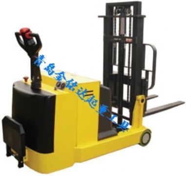 青岛搬运车，平台车，全电动托盘推高车