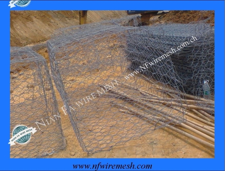 年发供应铁丝网 镀锌石笼网 格宾石笼网 钢丝网片