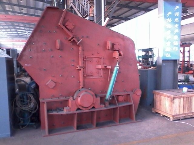 PF-1214反击式破碎机