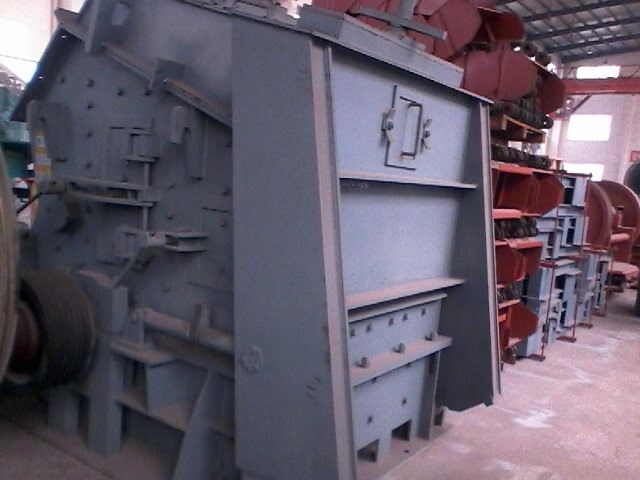 PF-1010反击式破碎机