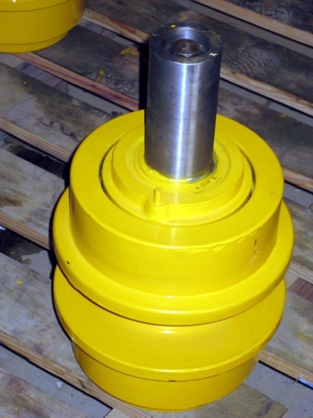 山推sd13推土机托轮,推土机托轮