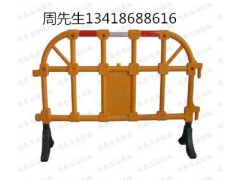 交通隔离塑料护栏，铁马护栏 塑料护栏的寿命是几年？图2