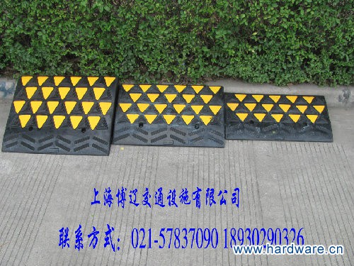 1路沿坡大中小3块_conew1