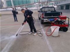 脚手架高压清洗机_高速公路高压清洗机图1