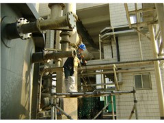 高压水枪冲毛机_反应釜高压清洗机图1