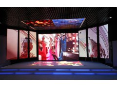 色彩真实自然室内全彩表贴P6显示屏图1