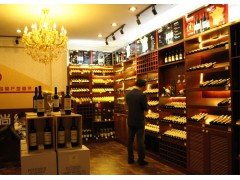 湖南烟酒展柜公司,长沙红酒展示柜定制厂家图1