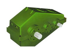 港口起重机专用QJR400-31.5中硬齿面齿轮减速机图1