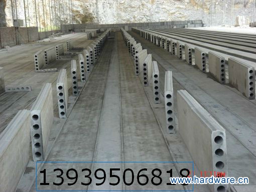 墙板起板时现场