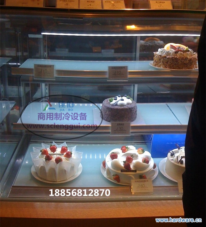3蛋糕房展示柜