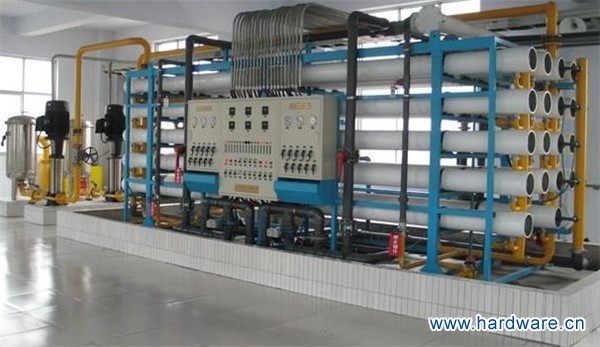 100吨一级每小时反渗透主机