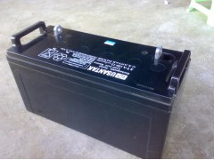 供应优质 阀控式密闭/铅酸免维护 山特蓄电池 质保三年图1