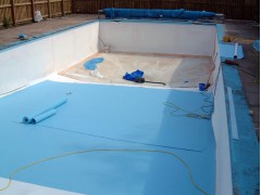 泳康防水胶膜与马赛克瓷砖的区别图1