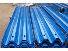 三波形优质隔离护栏板 波形护栏厂家图1