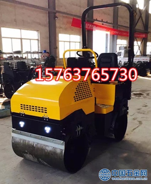 两吨式压路机22_副本_副本 - 副本