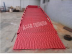 广东集装箱卸货登车桥 移动式登车桥14T图1