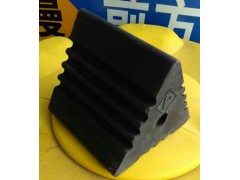 深圳橡胶轮胎垫 车轮止退器 车轮斜坡垫 三角木橡胶挡车器图1