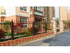 上海围栏网上海围墙围拦网上海PVC护栏网上海高档别墅围栏网图1