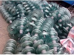 回收废旧瓷瓶绝缘子,高价回收陶瓷绝缘子图1