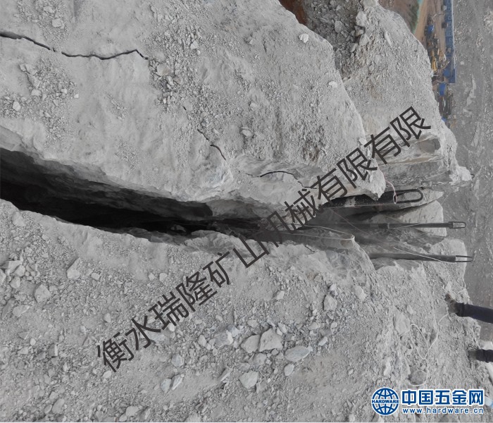 2.27二氧化碳爆破施工现场