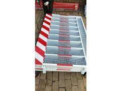 施工临边防护栏 楼梯防护栏厂家 配电箱防护栏批发价格图1