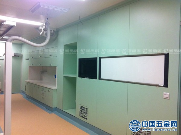 005AvlLSzy6O3VPrYvD91&690