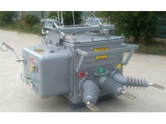 重庆户外柱上ZW20-12带控制器型高压真空断路器图1