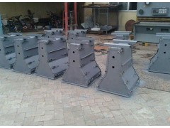 水泥隔离墩模具厂家_高速隔离墩模具供应_振通模具图1