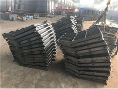 防撞墙模具厂家_现浇防撞墙模具尺寸_振通模具图1