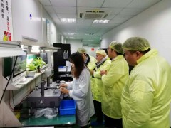 上海塑胶喷涂加工厂家涂装加工车间及设备展示图1