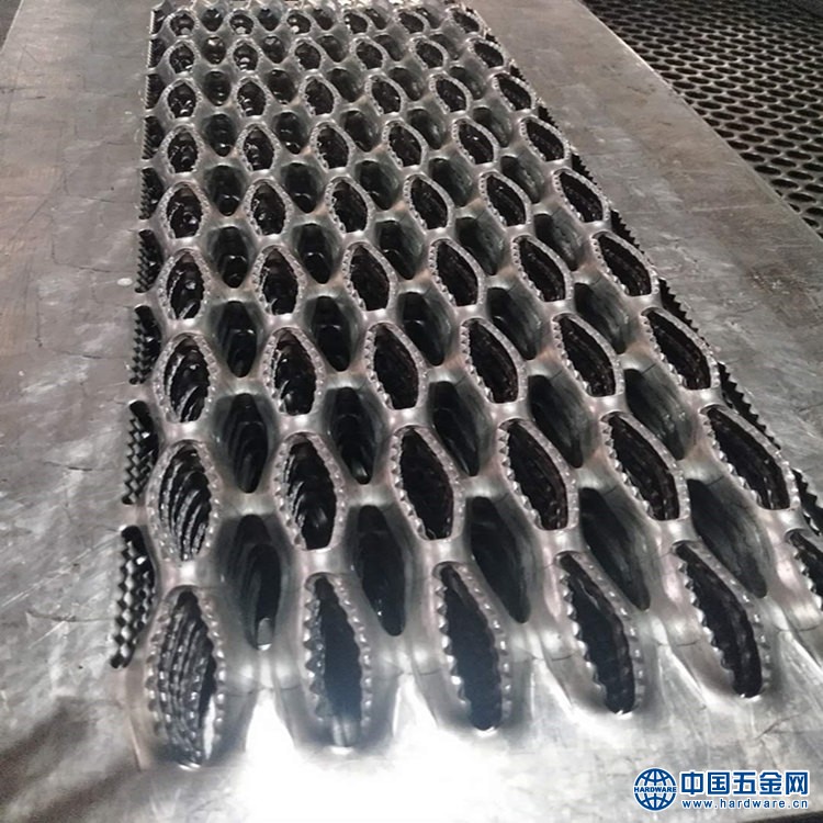 71035277580128392_副本