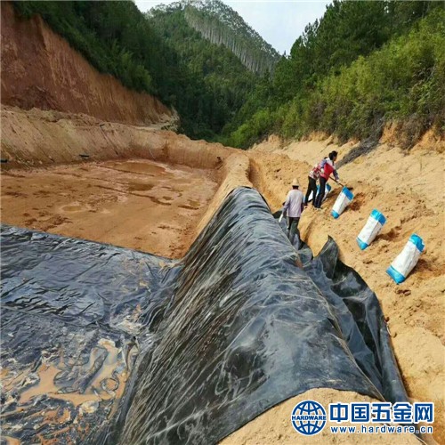 防渗膜mmexport1536650234914