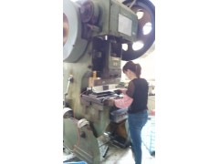 鑫达激光焊接技术车间 东莞市激光焊接加工厂 缝隙焊接技术图1