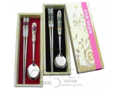 精美韩国式陶瓷柄筷勺二件套骨瓷手柄扁筷子勺子套装实心方形筷图1