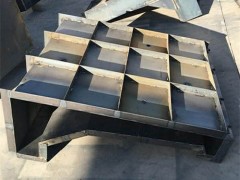 道路防撞墙模具-现浇防撞墙模具-振通模具图1