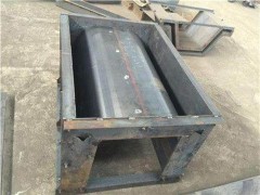 U型流水槽模具-塑料流水槽模具-振通模具图1