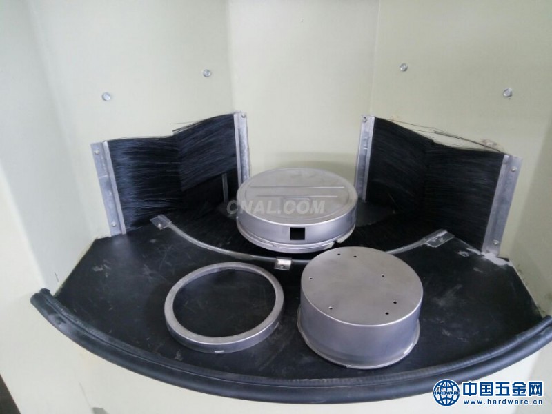 锅具转盘喷砂机