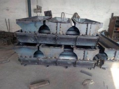 高速隔离带模具-中央隔离带模具-振通模具图1